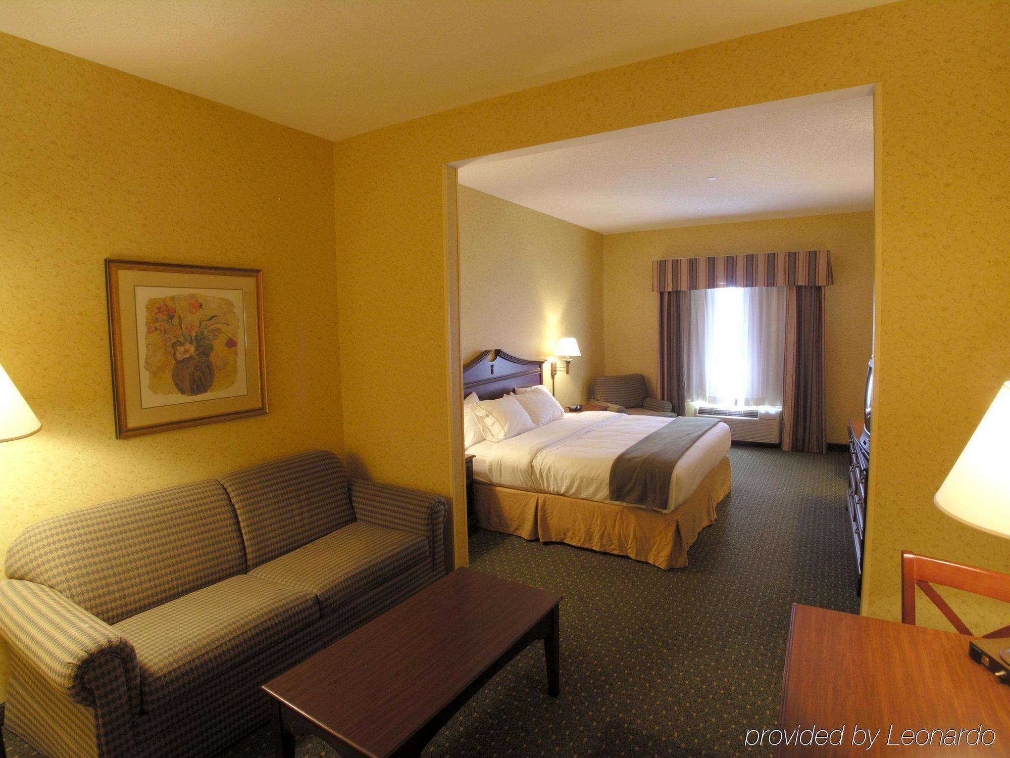 Holiday Inn Express & Suites Williamsburg, An Ihg Hotel Esterno foto